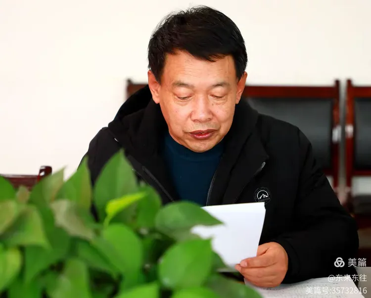 武乡二中党支部2022年度民主生活会暨"三正五变"大讨论交流研讨会